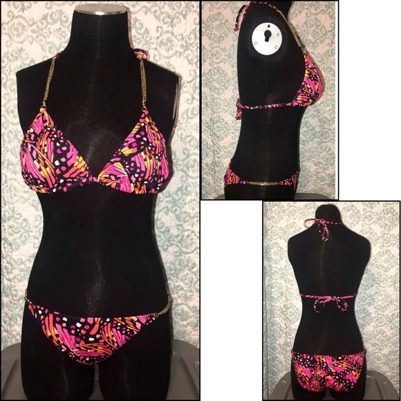 Bikini - Picture 2 of 8